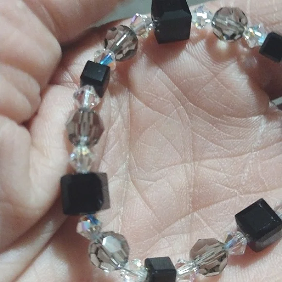 VINTAGE STERLING SILVER .925 BLACK SPINEL AUSTRIAN CRYSTAL 8" BRACELET - Picture 4 of 8